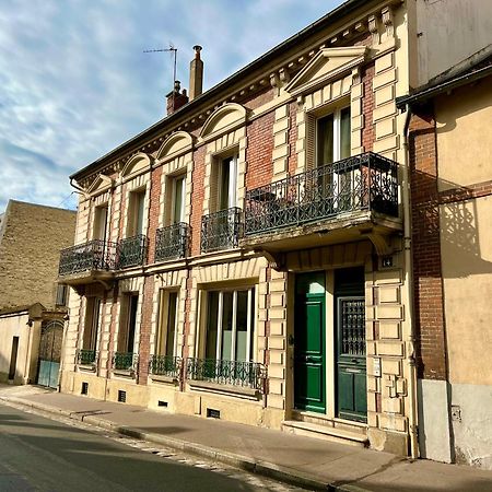 Appartement De Luxe Avec Fresque, Hyper Centre Et Parking Sure Fontainebleau Luaran gambar