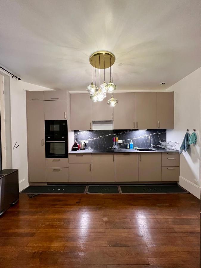 Appartement De Luxe Avec Fresque, Hyper Centre Et Parking Sure Fontainebleau Luaran gambar