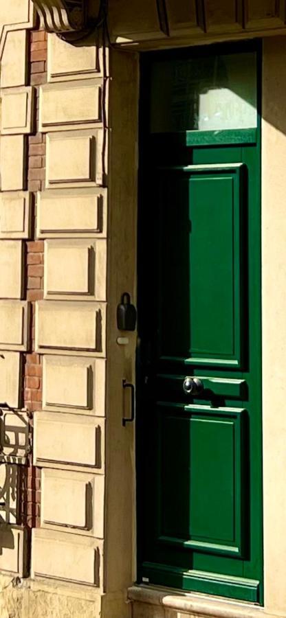 Appartement De Luxe Avec Fresque, Hyper Centre Et Parking Sure Fontainebleau Luaran gambar