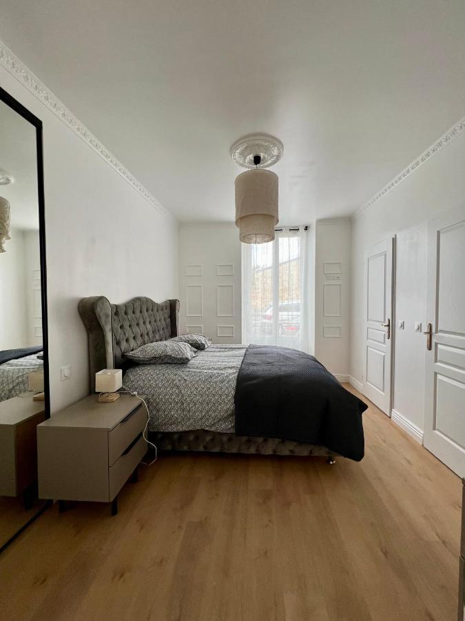 Appartement De Luxe Avec Fresque, Hyper Centre Et Parking Sure Fontainebleau Luaran gambar