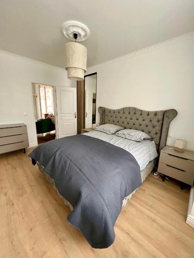 Appartement De Luxe Avec Fresque, Hyper Centre Et Parking Sure Fontainebleau Luaran gambar